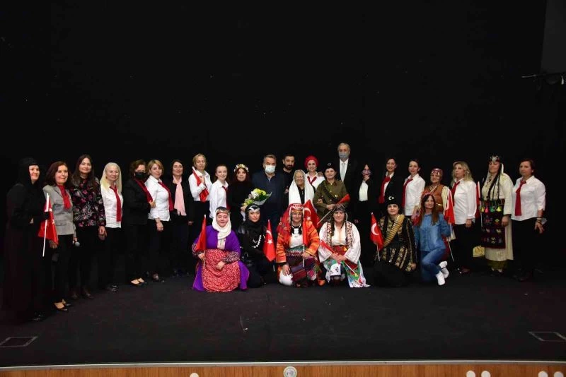 “Zafere Götüren Analar” oyunu Bozüyük’te sahnelendi
