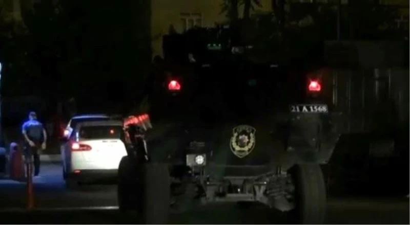 Diyarbakır’da eylem hazırlığındaki 2 PKK’lı terörist mühimmatlarla yakalandı
