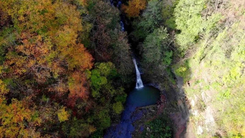 Kabaceviz Şelaleleri sonbaharda bir başka güzel
