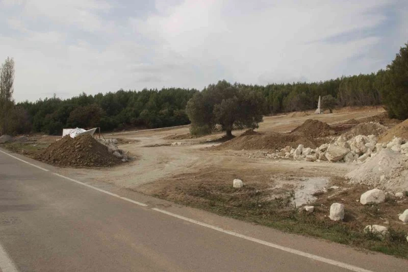 Çanakkale’de destan yazan şehitlerin mezarları ihya ediliyor
