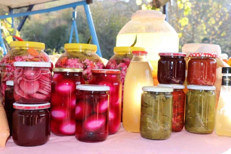 Emekli maaşının iki katını yetiştirdiği ürünlerden kazanıyor
