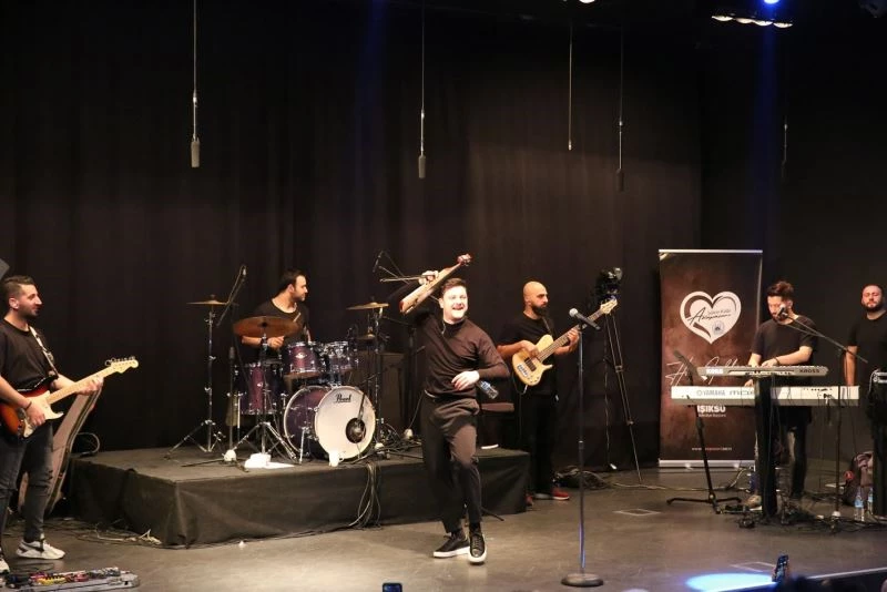 Adapazarı’nda Ekin Uzunlar rüzgarı esti
