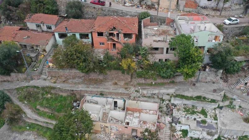 Cedit’te tahliyeler ve kira yardımları devam ediyor
