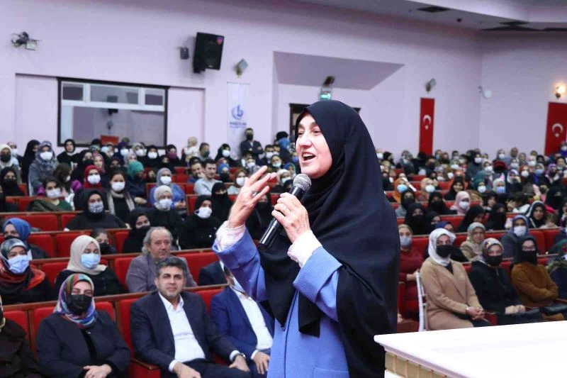 Aile danışmanı Saliha Erdim 