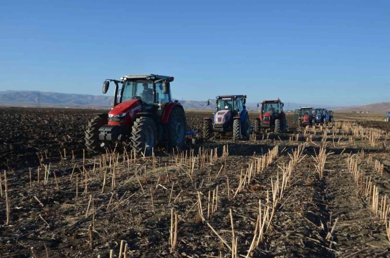 Türkiye’nin 3. büyük ovasında hububat ekimi hazırlığı
