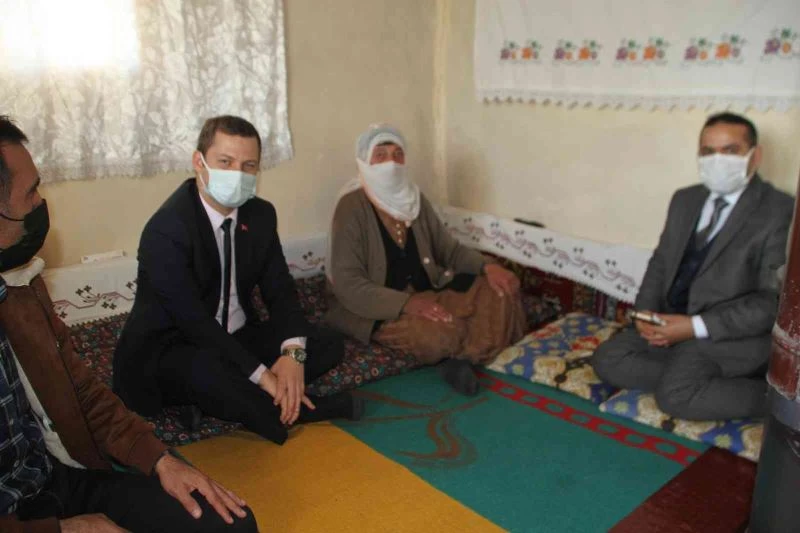 Kaymakam Demirer’den hane ziyaretleri devam ediyor
