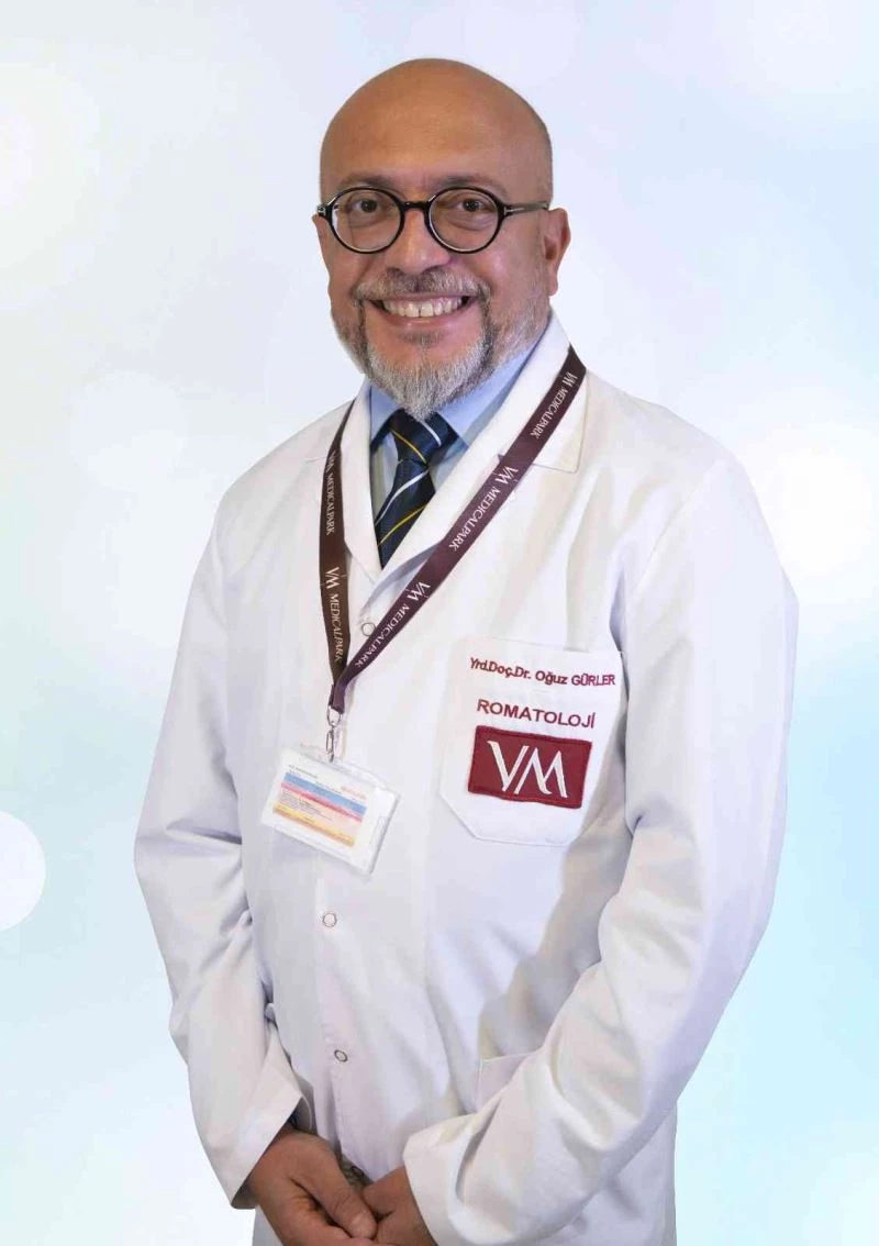 Dinlenince artan bel ağrısının nedeni iltihaplı bel romatizması olabilir
