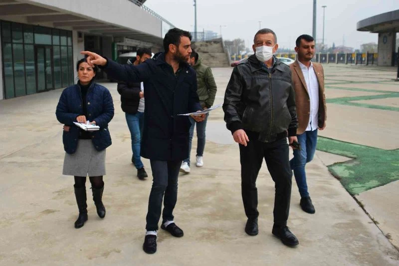 Emin Adanur, Timsah Park’ta incelemelerde bulundu
