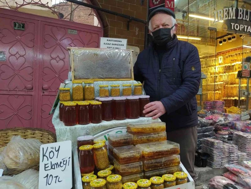 Ilgaz’ların balını Uludağ’ın eteklerinde satıyor
