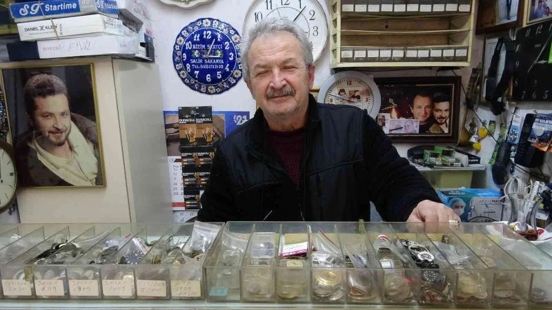 34 yıldır saatçi mesleğini yaşatıyor
