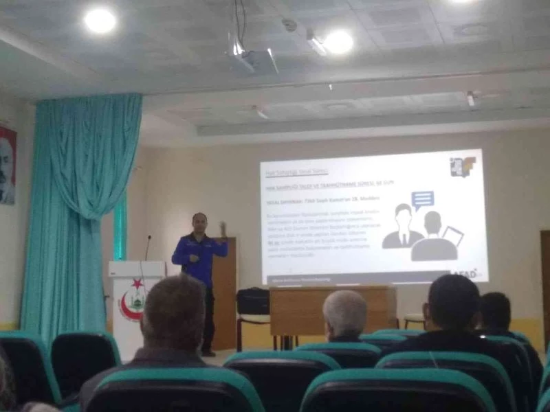 Mahalle ve köy muhtarlarına yönelik afet farkındalık eğitimleri verildi
