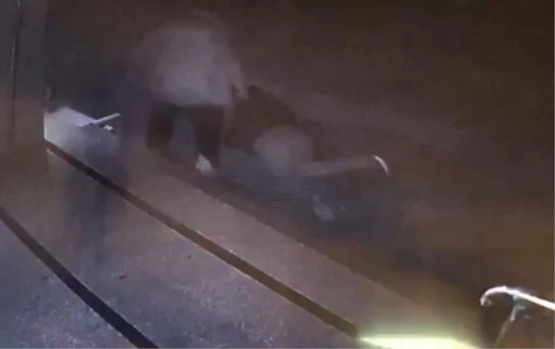 Husumetlisine kurşun yağdırdı, o anlar kameraya yansıdı
