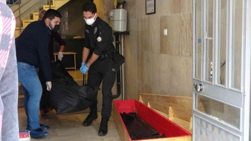 4 gündür haber alınamıyordu, ofisinde ölü bulundu
