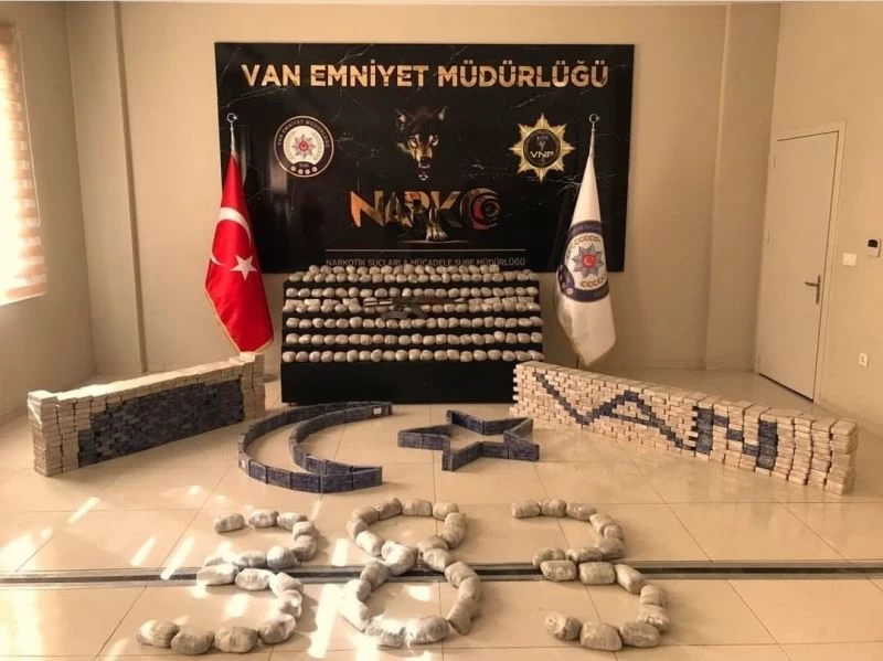 Van’da 1 ayda 1 tondan fazla uyuşturucu ele geçirildi
