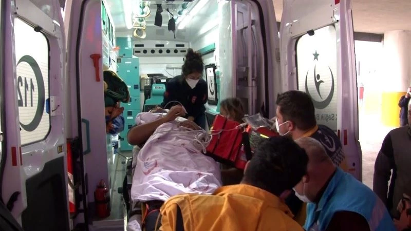 Kaymakamın koruma aracı kaza yaptı: 4 yaralı
