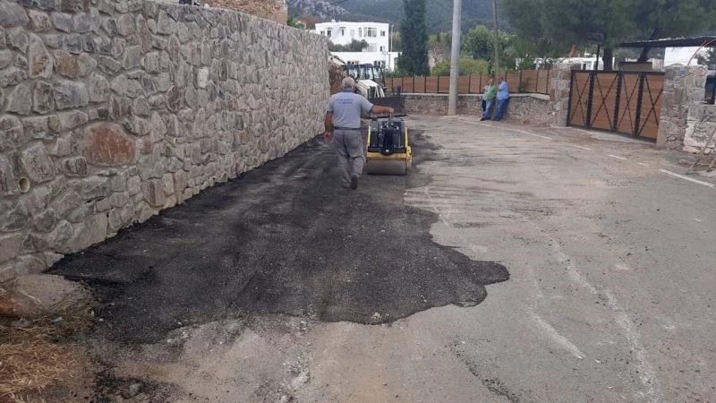 Bodrum Belediyesi Yarımada genelinde yol çalışmalarına hız verdi

