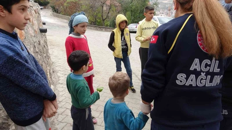 Çocukların çakmakla oyununda faciadan dönüldü
