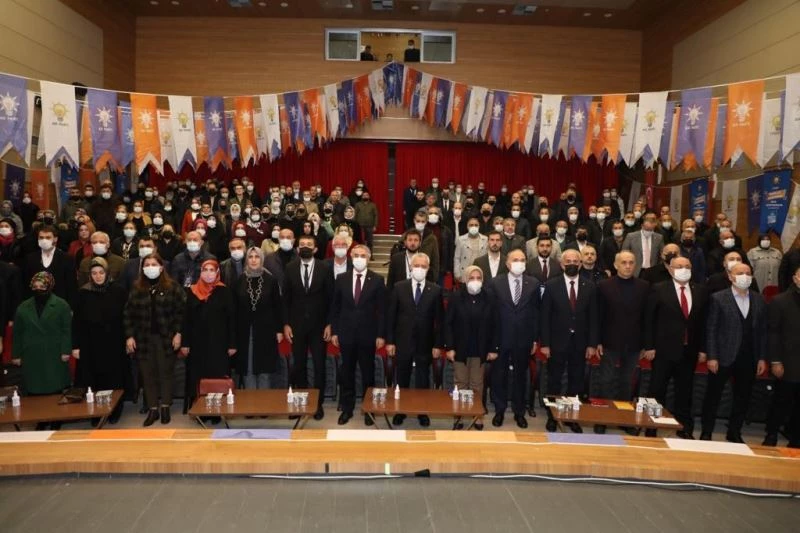 Özlü, AK Parti’nin duayen isimlerini misafir ediyor
