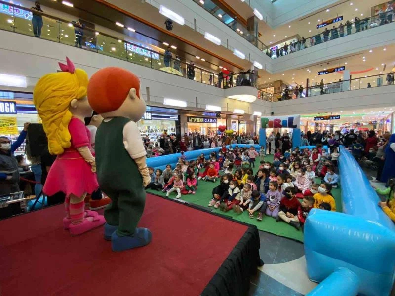 SANKO Park AVM’de çocuklar Pırıl ve arkadaşları ile buluştu
