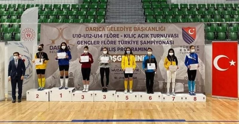 Eskrim turnuvasında Ereğlili sporcular, madalya ile dönüyor
