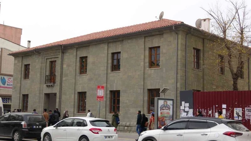 Tarihi Tekel binasının restorasyonu son aşamada
