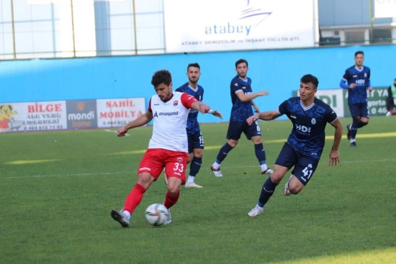 TFF 2. Lig: Pazarspor: 2 - Anagold 24 Erzincanspor: 4