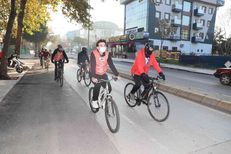Erozyonla mücadeleye bisiklet turu ile dikkat çektiler
