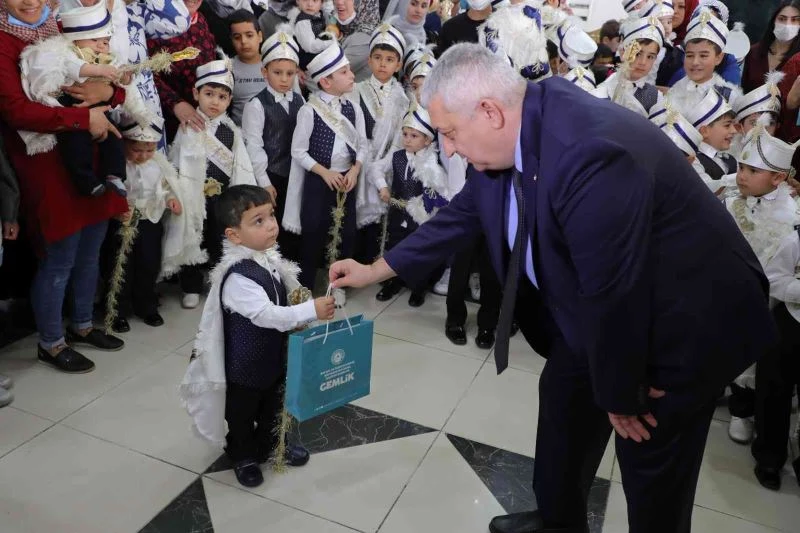 Gemlik’te 62 çocuk erkekliğe ilk adımını attı
