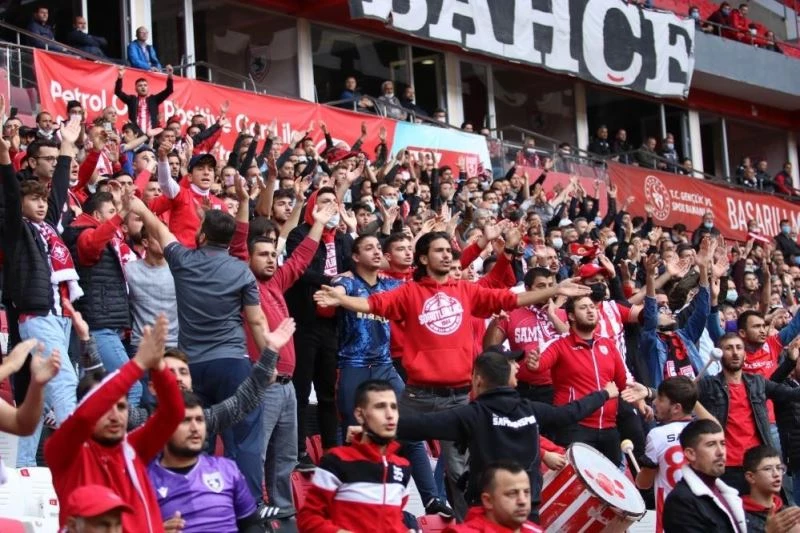 Öğrenciler Samsunspor maçlarını ücretsiz izleyecek

