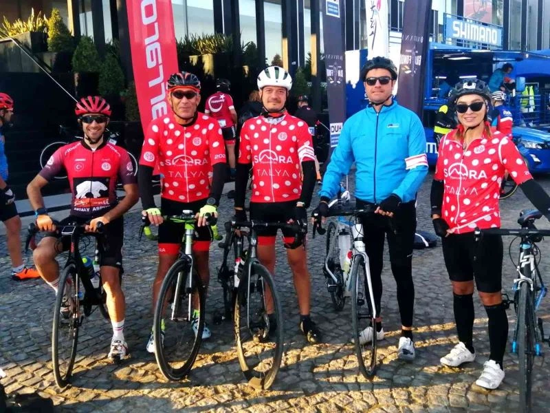 Antalyaspor UCI Gran Fondo’yu 3 madalya İle tamamladı
