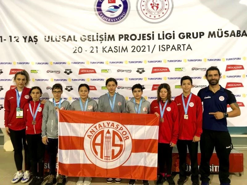 Antalyaspor Isparta’da İkincilik Kürsüsünde
