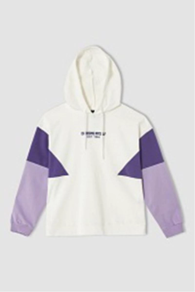 DeFacto, ‘Kadın Spor Şıklık’ ürünlerini modaseverlerle buluşturdu
