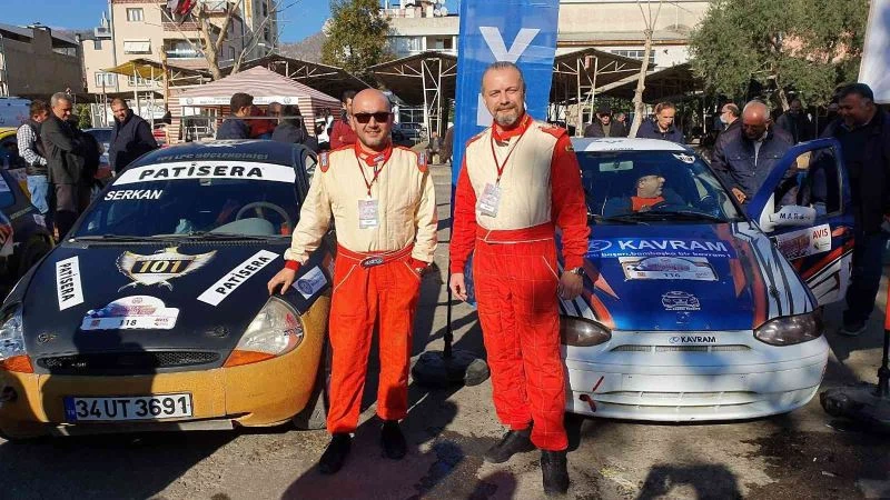 Kara tahtanın değil, pistin tozunu attılar
