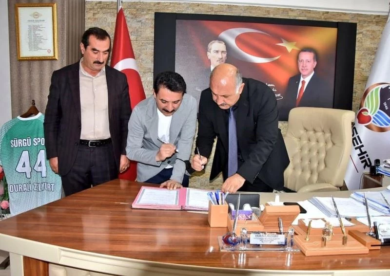 Sanatçı Latif Doğan’dan Doğanşehir’e taziye evi
