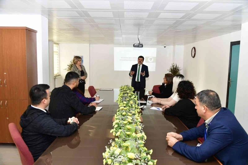 Hizmet içi seminerler aralıksız sürüyor
