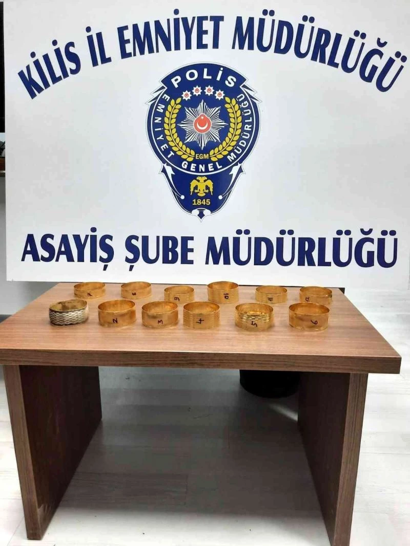 Kuyumcuya sahte bilezik satan şüpheli yakalandı
