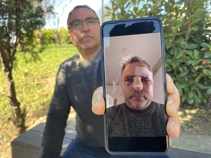 Fabrika işçisini öldüresiye darp edip, kendi sosyal medya hesabından böyle canlı yayınladılar
