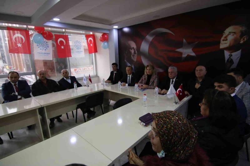 Eski CHP’li Aksoy: 