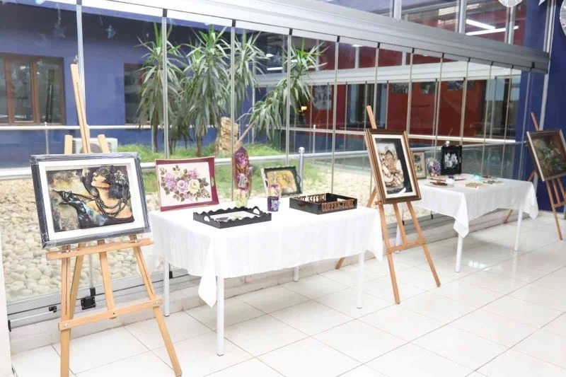 Hatmek kursiyerlerinden Öğretmenler Günü’ne özel sergi
