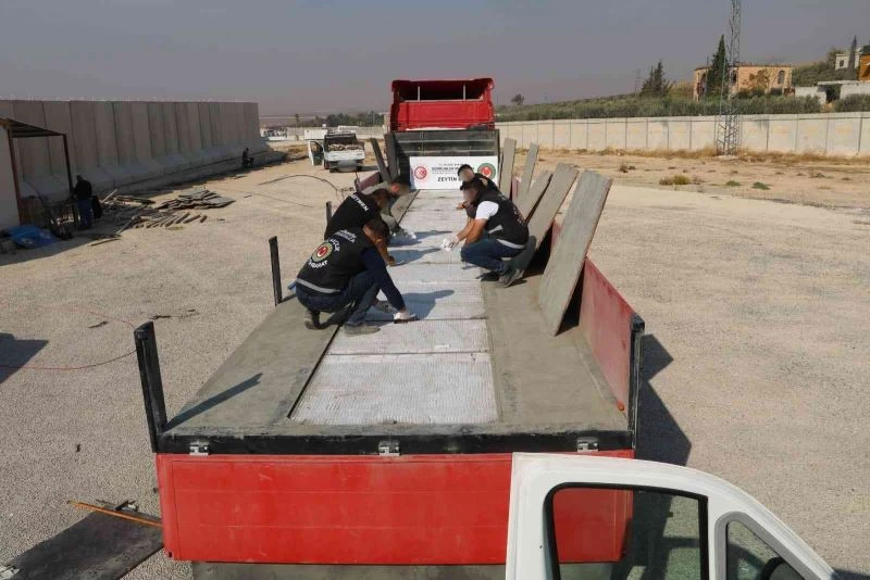 Zeytin Dalı Gümrük Kapısında 13 bin 830 paket bandrolsüz sigara ele geçirildi
