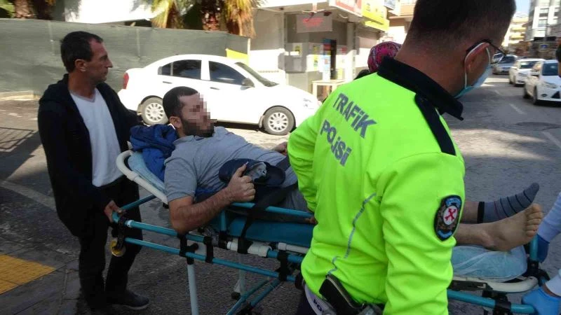 Kurye taktığı kaskla hayata tutundu
