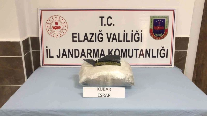 Elazığ’da streç filme sarılı 2,5 kilo esrar ele geçirildi
