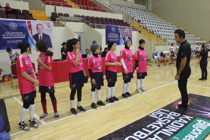 Kadınlar Salon Hokeyi Süper Lig 1. Etap müsabakaları Osmaniye