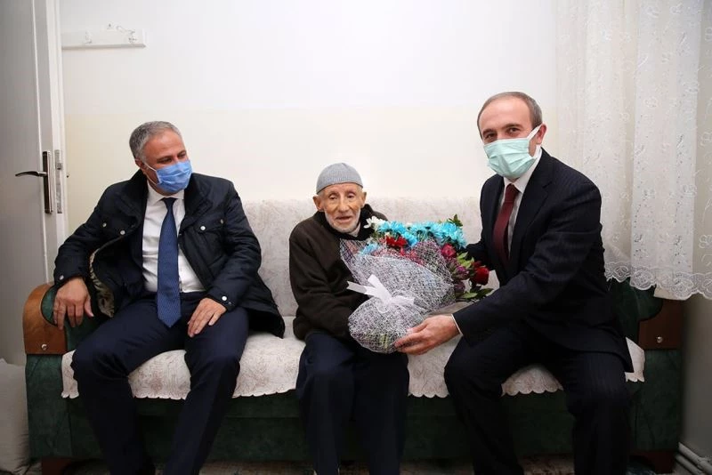 Mesleğe adanmış ömürlere Vali Cüneyt Epcim’den ziyaret
