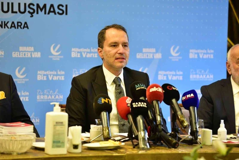 Yeniden Refah Partisi Lideri Erbakan: “İnşallah seçimlerde bir büyük sürpriz daha yapacağız”
