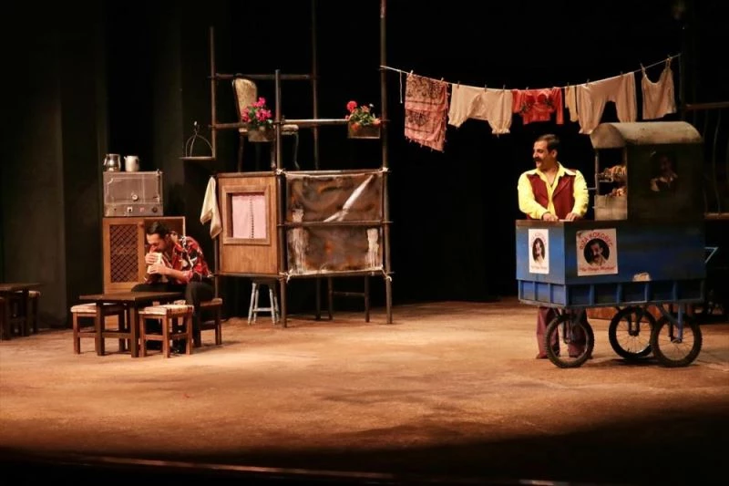 Tiyatro oyununun 57 gün süren perde arkası