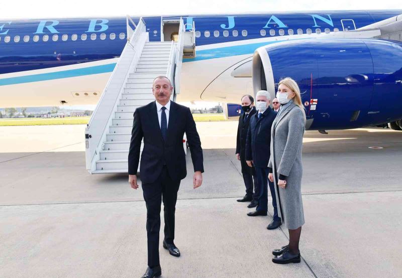Aliyev, Putin ve Paşinyan’la görüşmek üzere Soçi’ye vardı
