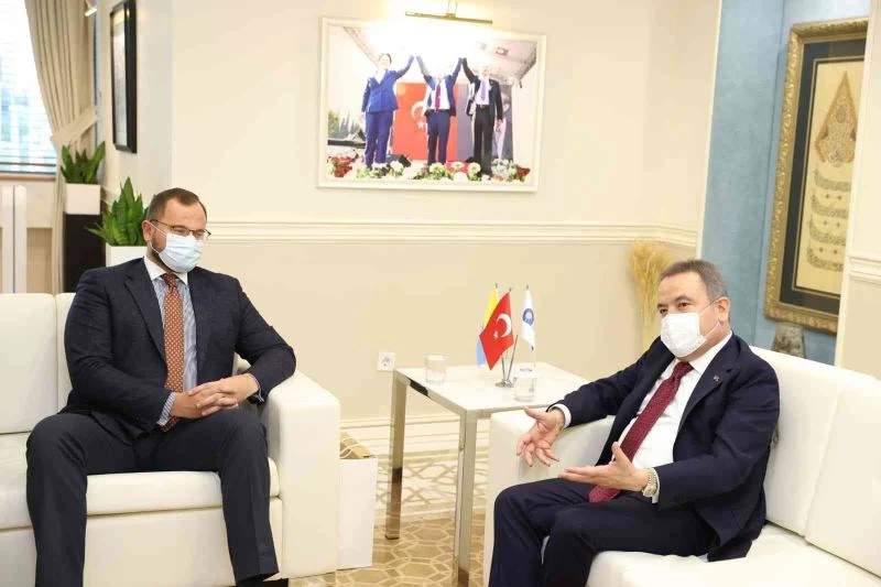 Ukrayna Lutsk Belediye Başkanı Başkan Böcek ile bir araya geldi
