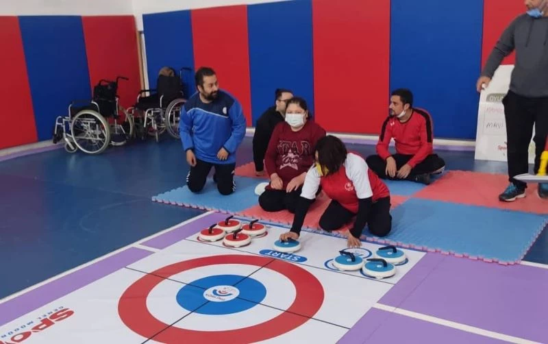 Bedensel Engelli Sporcular Floor Curling’de yarıştı
