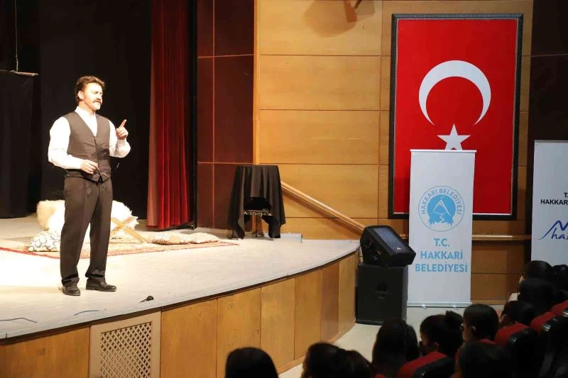 Hakkari’de ‘Ya İstiklal Ya İzmihlal’ oyunu sahnelendi
